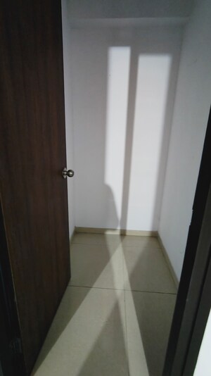 Room in 2 BHK Apartment at Lodha Palava Downtown Dombivli East, Dombivli East – for Rent