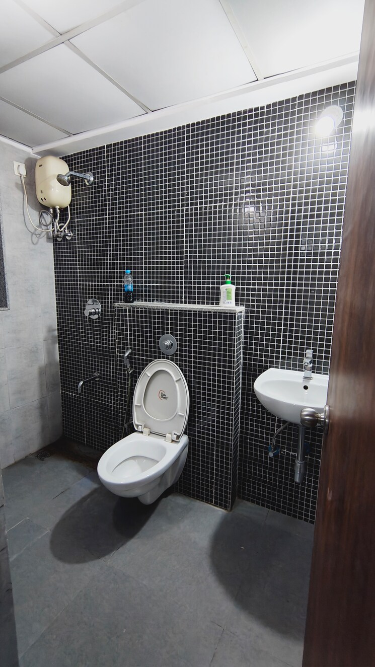 Attached Bathroom, lodha-palava-downtown-dombivli-east 2 Bedroom 820 Sq.Ft. Apartment In Dombivli East Thane 9617694