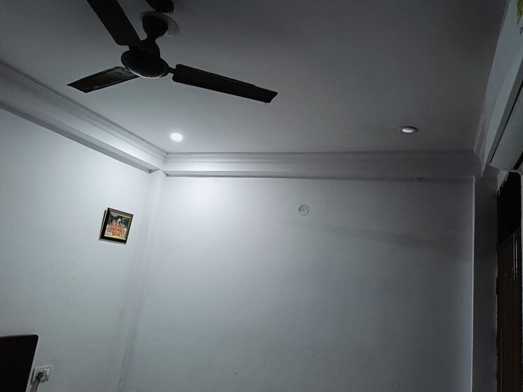 Other, beta i greater noida 2 Bedroom 200 Sq.Yd. Villa In Beta I Greater Noida Greater Noida 9617713