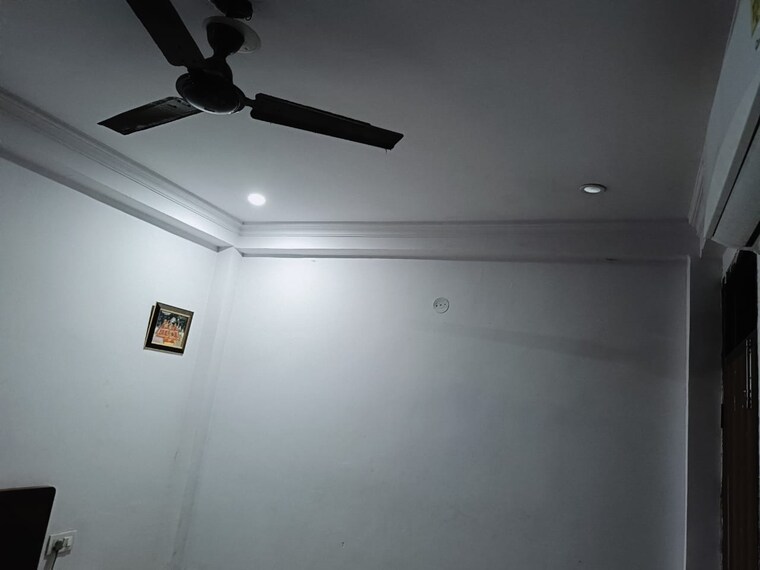 Other, beta i greater noida 2 Bedroom 200 Sq.Yd. Villa In Beta I Greater Noida Greater Noida 9617713