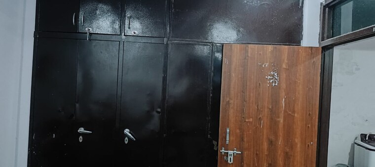 Other, beta i greater noida 2 Bedroom 200 Sq.Yd. Villa In Beta I Greater Noida Greater Noida 9617713