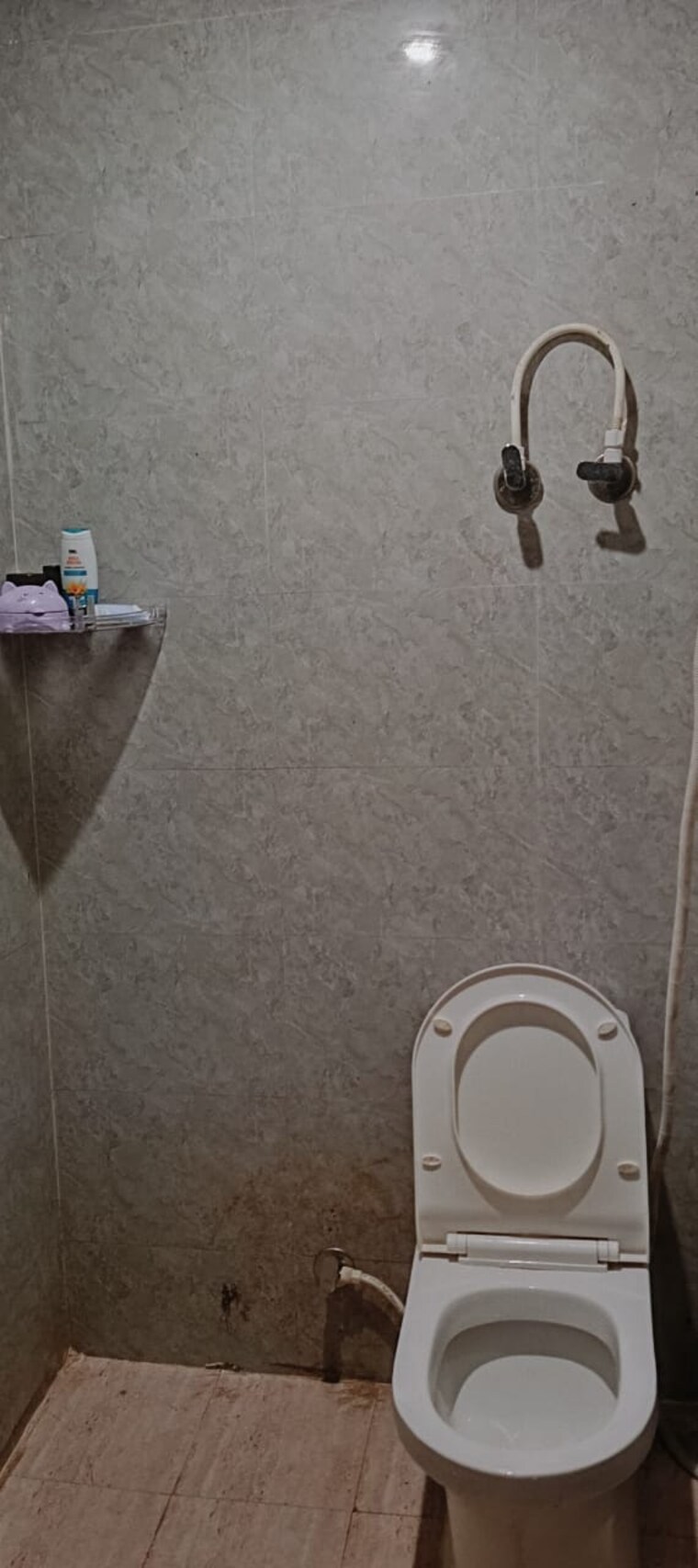 Attached Bathroom, beta i greater noida 2 Bedroom 200 Sq.Yd. Villa In Beta I Greater Noida Greater Noida 9617713