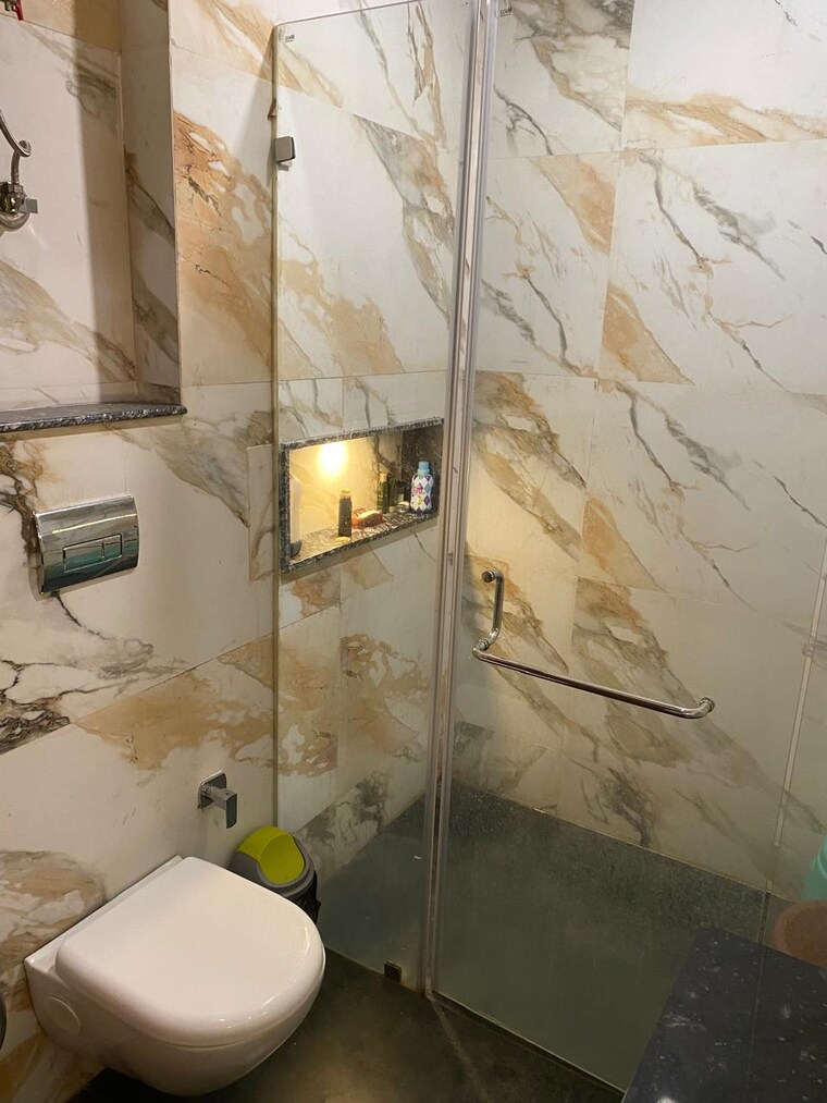 Bathroom, ansal-plaza-sector-23 4 Bedroom 2400 Sq.Ft. Builder Floor In Sector 23 Gurgaon 9617740