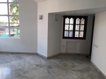 Building Lobby in 3 BHK Villa at Victoria Layout – for Rent