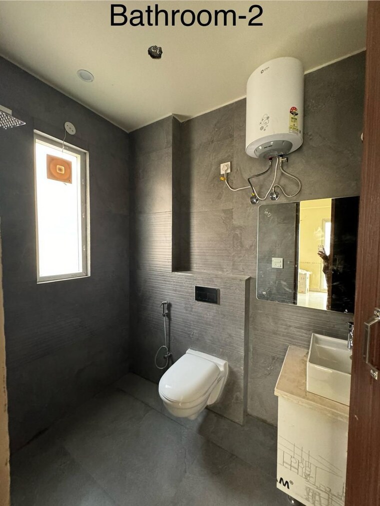 Bathroom, emaar-palm-terraces-select 4 Bedroom 2410 Sq.Ft. Apartment In Sector 66 Gurgaon 9617743