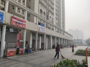  Shop For Rent in SG Shikhar Height, Siddharth Vihar