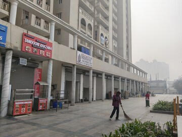 Shop For Rent in SG Shikhar Height, Siddharth Vihar