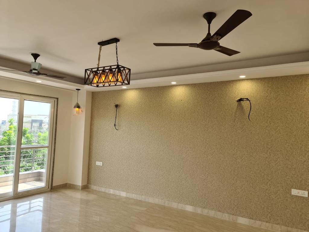 4 BHK + Servant Room Apartment For Sale in DLF The Crest