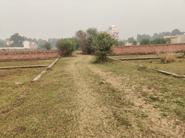 undefined, akhari  1700 Sq.Ft. Plot In Akhari Varanasi 9617788