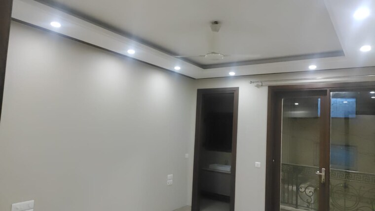 Room, green park 4 Bedroom 320 Sq.Yd. Builder Floor In Green Park Delhi 9617817