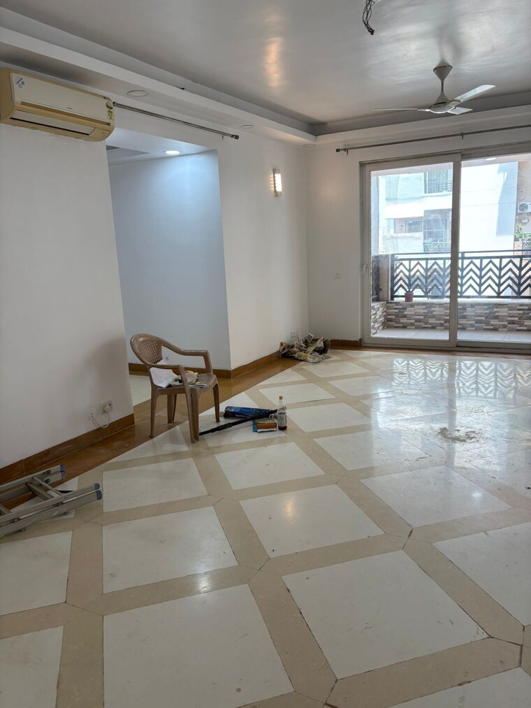 Living Room, puri-pranayam 3 Bedroom 1857 Sq.Ft. Apartment In Sector 82 Faridabad 9617869