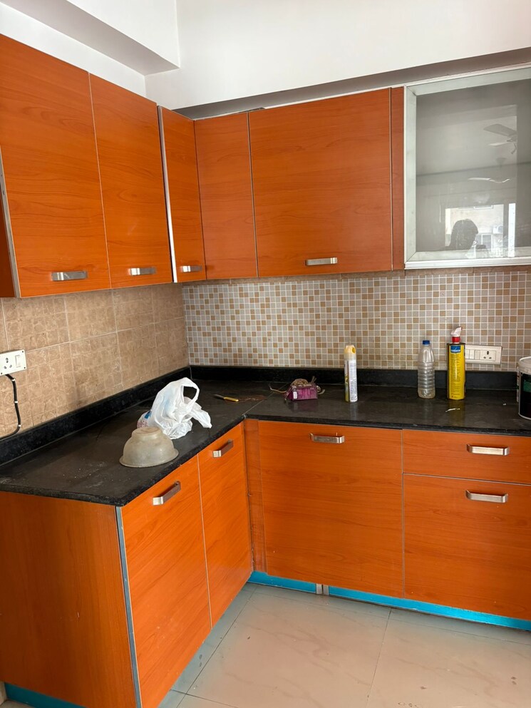 Kitchen, puri-pranayam 3 Bedroom 1857 Sq.Ft. Apartment In Sector 82 Faridabad 9617869