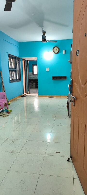 Room in 2 BHK Apartment at Mowa – for Rent