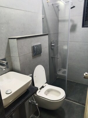 Master Bedroom in 6+ BHK Penthouse at Shri Senapati Bapat CHS, Senapati Bapat Road – for Rent