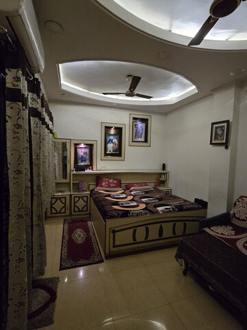 Bedroom in 4 BHK Builder Floor at Rajendra Nagar Sector 3 – for Sale