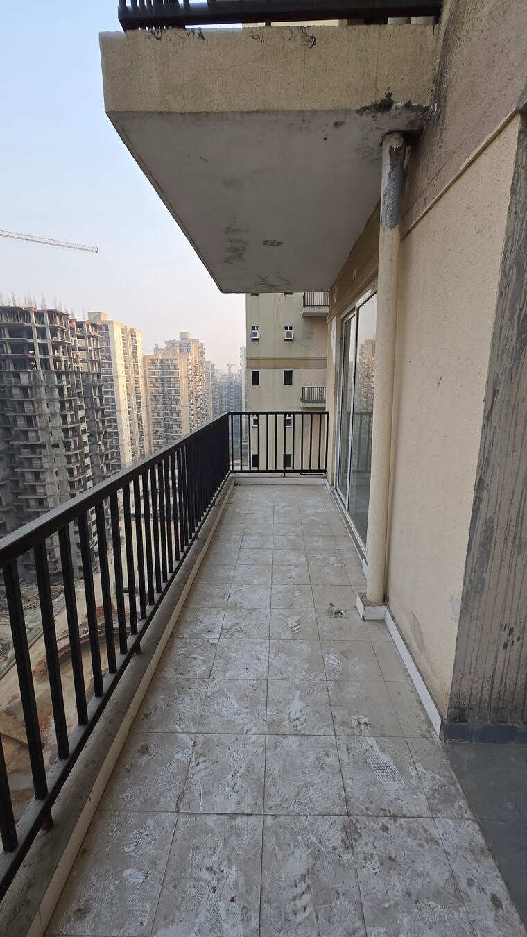 undefined, la-residentia 3 Bedroom 1395 Sq.Ft. Apartment In Tech Zone 4 Greater Noida Greater Noida 9618014