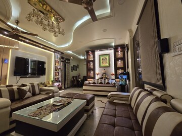 Living Room in 4 BHK Builder Floor at Rajendra Nagar Sector 3 – for Sale