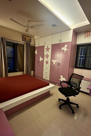 Room in 3 BHK Apartment at Jadhav Deore Brick Castle, Hadapsar – for Rent