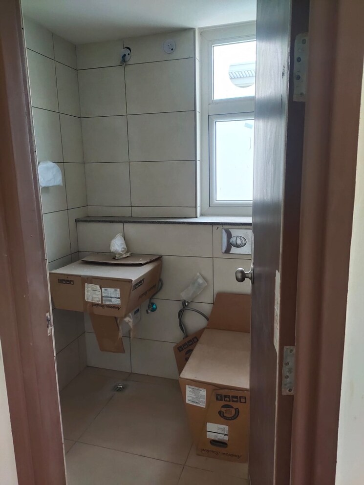 Bathroom, godrej-golf-links-evoke 4 Bedroom 2820 Sq.Ft. Villa In Sector 27 Yamuna Expressway Greater Noida 9617995