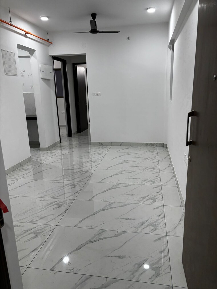 Room, raymond-aashiyana 2 Bedroom 650 Sq.Ft. Apartment In Vartak Nagar Thane 9618019