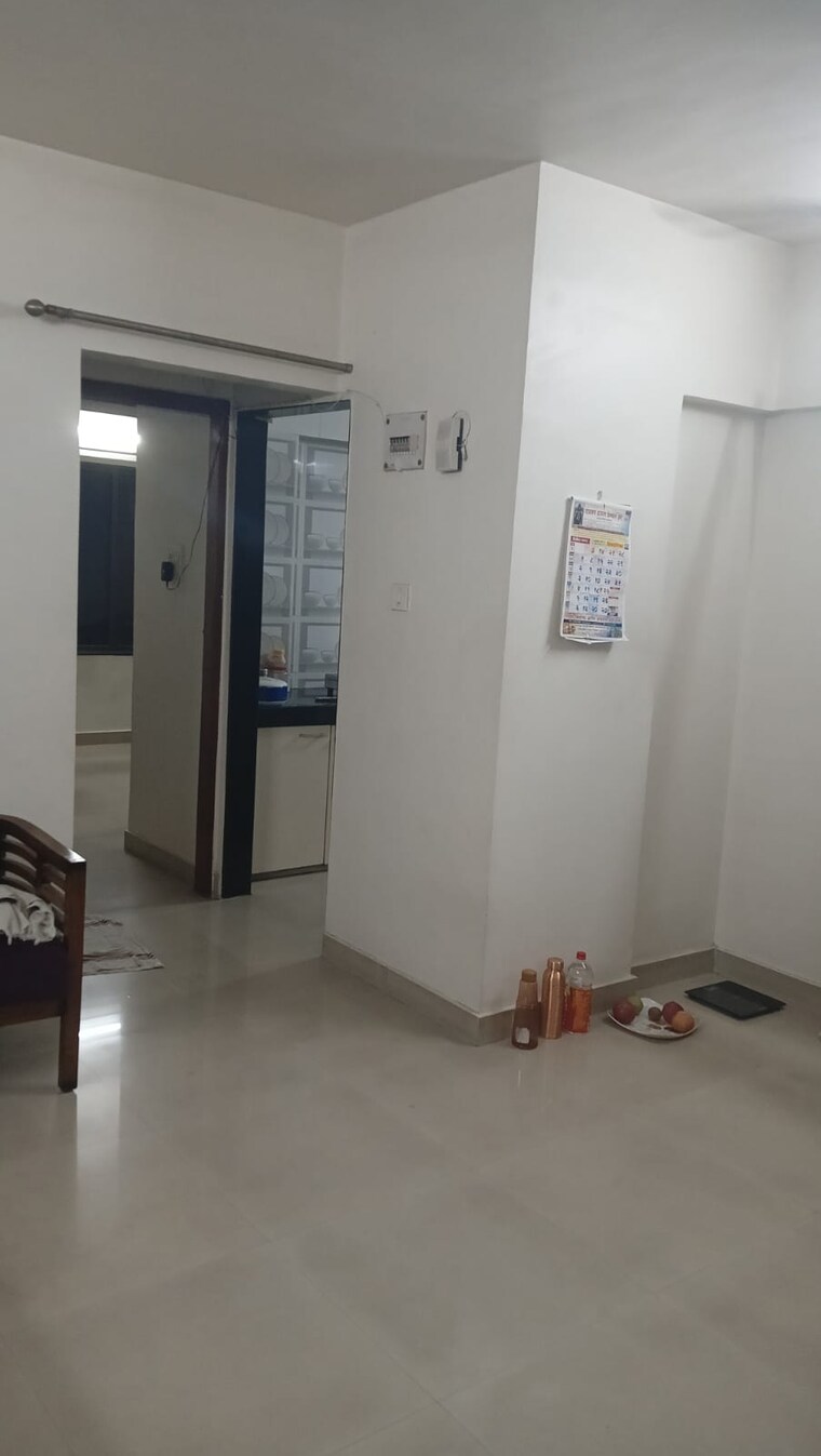 Room, ashok-nagar-complex-ashok-nagar 1 Bedroom 500 Sq.Ft. Apartment In Ashok Nagar Thane 9618021