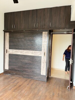 Room in 3 BHK Apartment at Puri Anand Villas Phase II, Sector 81 – for Rent