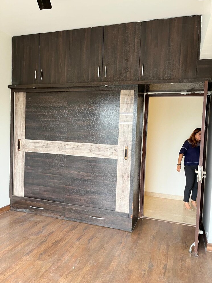 Room, puri-anand-villas-phase-ii 3 Bedroom 2335 Sq.Ft. Apartment In Sector 81 Faridabad 9618022