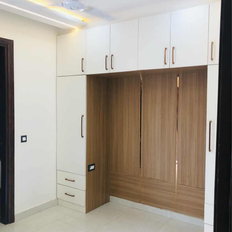 Room, nawada 3 Bedroom 80 Sq.Yd. Builder Floor In Nawada Delhi 9618064