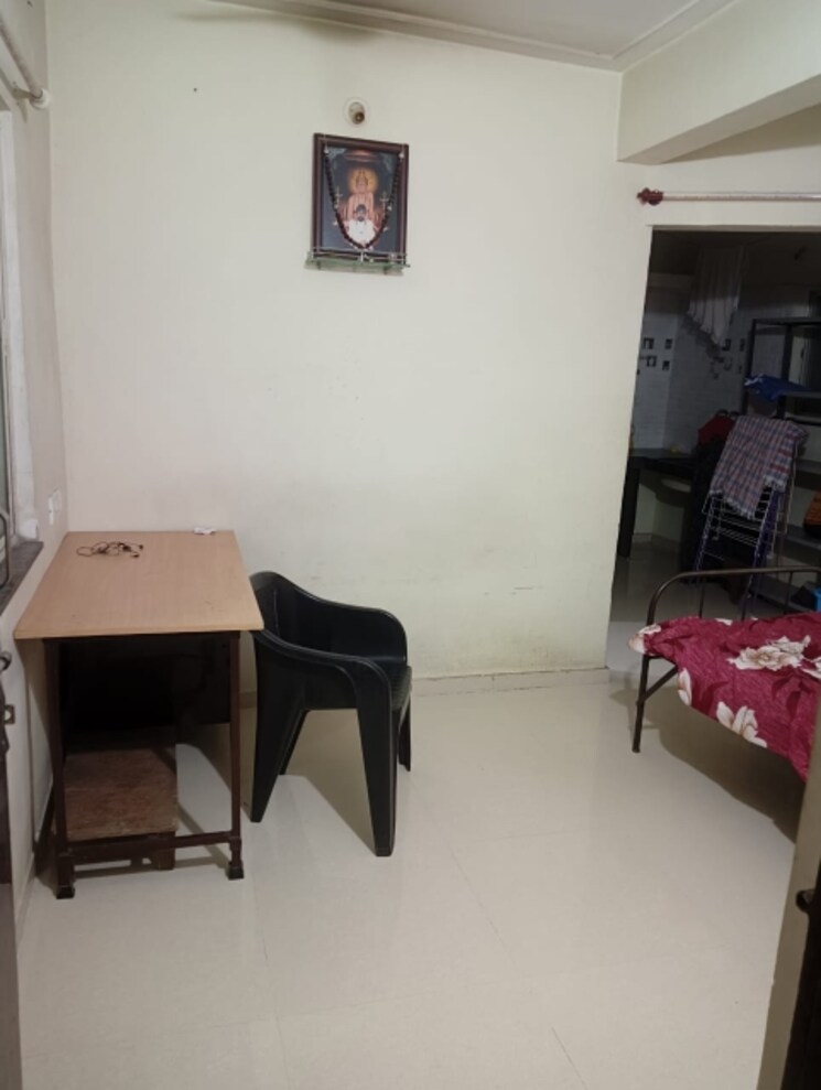 Room, mig-colony-gokhalenagar 1 Bedroom 500 Sq.Ft. Apartment In Gokhalenagar Pune 9618074