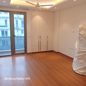 Room in 4 BHK Builder Floor at Greater Kailash ii – for Rent