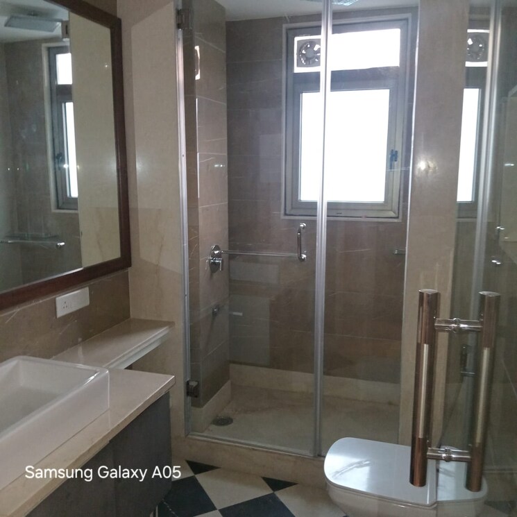 Bathroom, greater kailash ii 4 Bedroom 650 Sq.Yd. Builder Floor In Greater Kailash ii Delhi 9618114