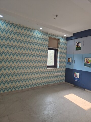 Room in 3 BHK Apartment at Sector 18 Dwarka – for Sale