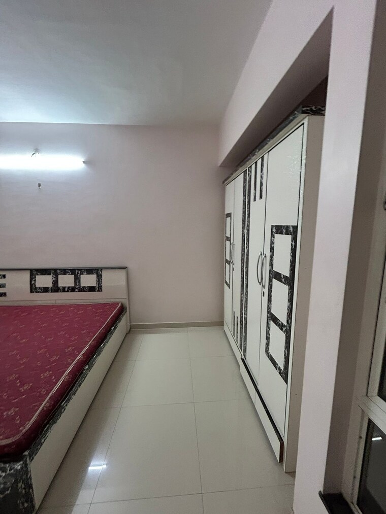 Room, panchamrut-chs-thane 1 Bedroom 300 Sq.Ft. Apartment In Ghodbunder Road Thane 9618103