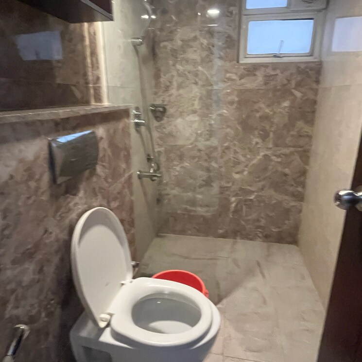 Bathroom, golf-edge 3 Bedroom 1838 Sq.Ft. Apartment In Nanakramguda Hyderabad 9618135