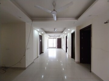 Building Lobby in 4 BHK Builder Floor at Sector 46 – for Rent