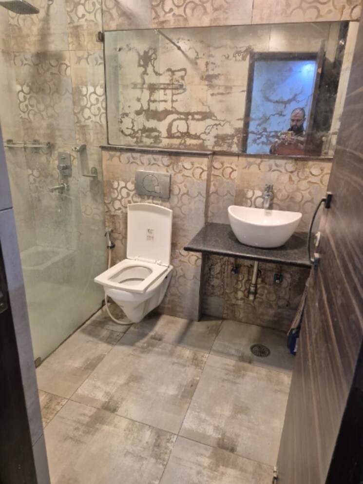 Bathroom, sector 18 dwarka 3 Bedroom 1600 Sq.Ft. Apartment In Sector 18 Dwarka Delhi 9604778