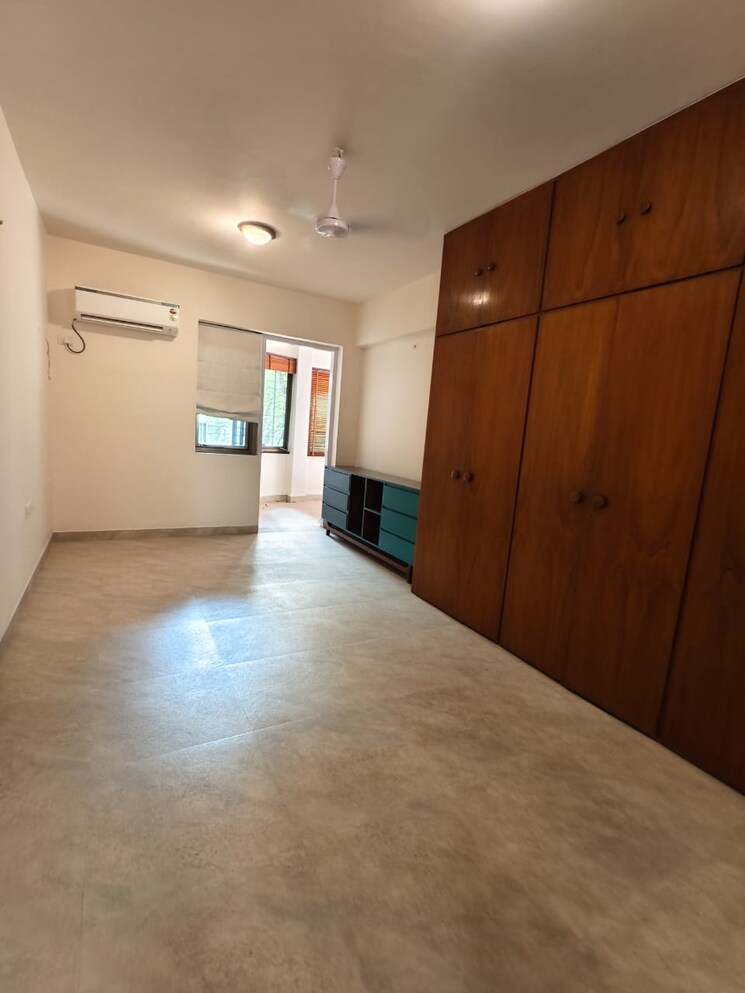 Room, metropolitan-chs 2 Bedroom 1100 Sq.Ft. Apartment In Pali Hill Mumbai 9618133