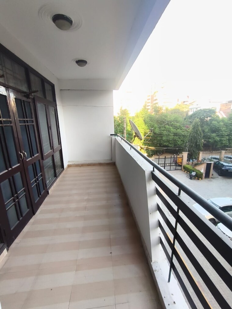 Balcony, shasi-estate-apartment 4 Bedroom 3250 Sq.Ft. Apartment In Sector 31 Gurgaon 9618156