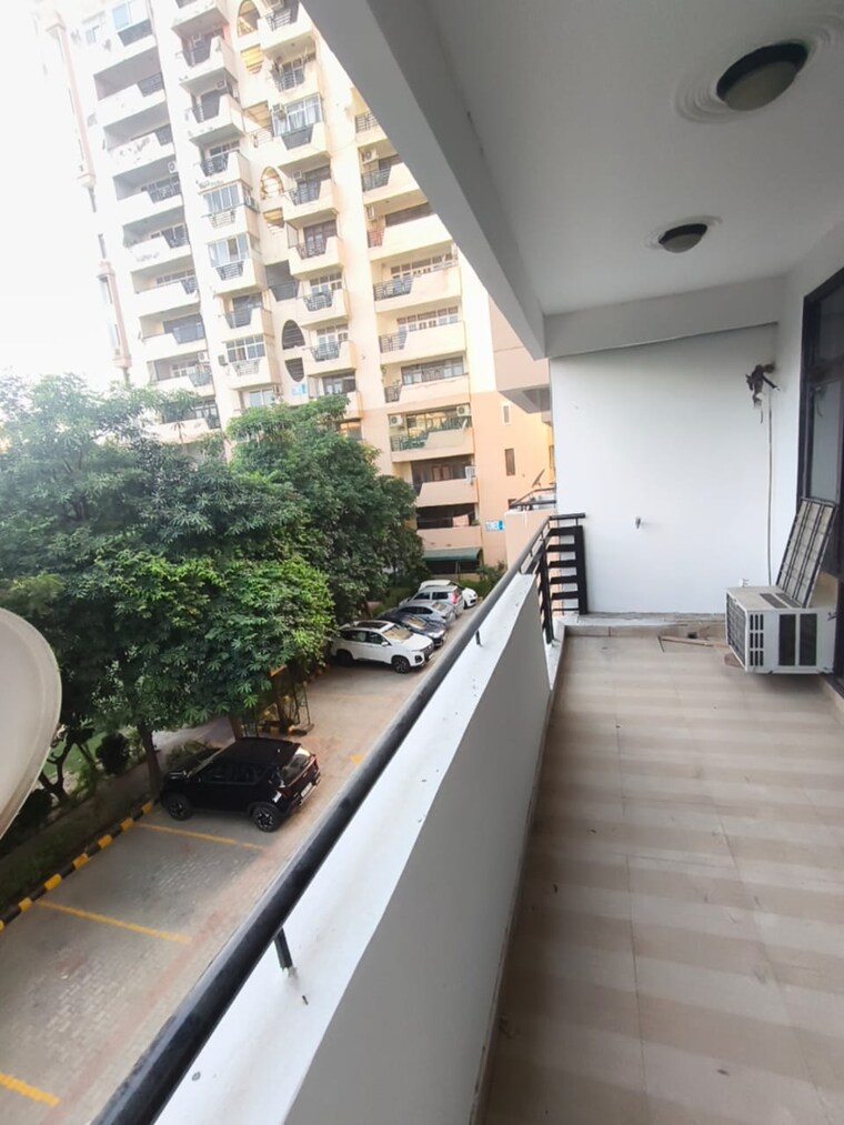 Balcony, shasi-estate-apartment 4 Bedroom 3250 Sq.Ft. Apartment In Sector 31 Gurgaon 9618156