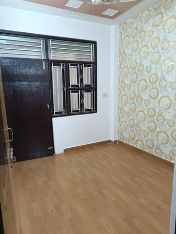 Room in 2 BHK Builder Floor at Subhash Park – for Sale