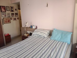 Bedroom in 3 BHK Apartment at Bandra West – for Rent