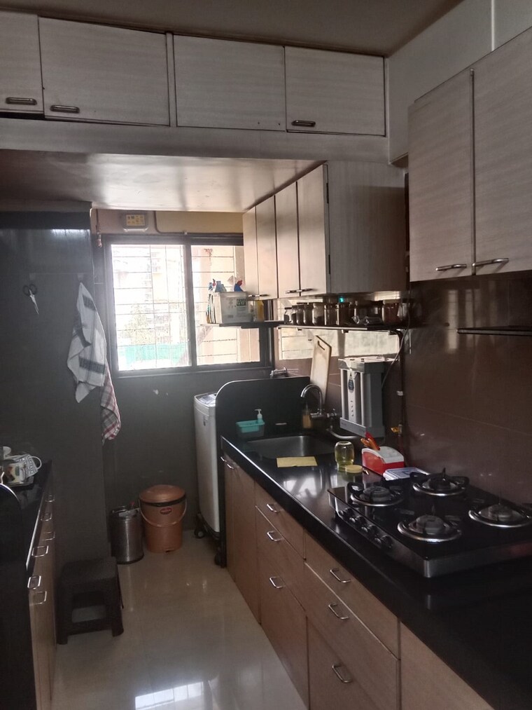 Kitchen, bandra west 3 Bedroom 1100 Sq.Ft. Apartment In Bandra West Mumbai 9618184