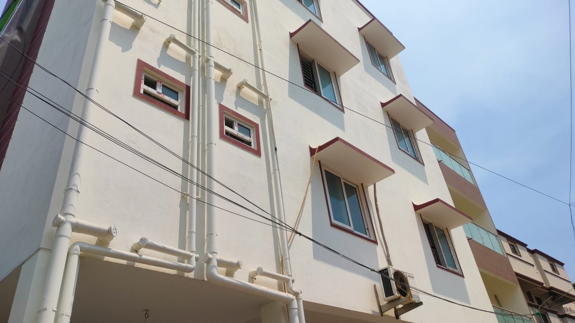 2 BHK + Servant Room Apartment For Sale in Vadapalani