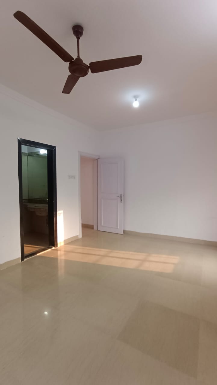 3 BHK + Servant Room 1470 Sq.Ft. Apartment in Evershine Grandeur