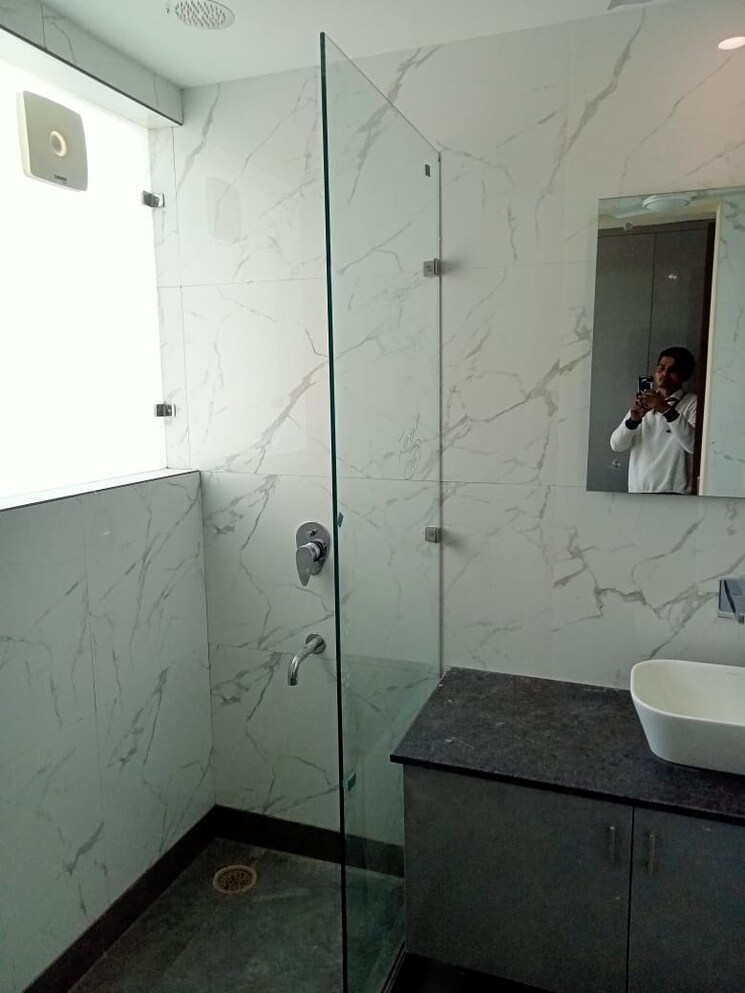 Bathroom, greater kailash ii 4 Bedroom 300 Sq.Yd. Builder Floor In Greater Kailash ii Delhi 9618237