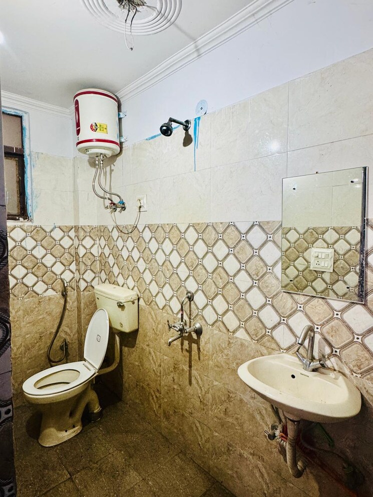 Bathroom, saket 2 Bedroom 800 Sq.Ft. Builder Floor In Saket Delhi 9618231