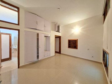 Room in 3 BHK Independent House at Sector 15 – for Rent