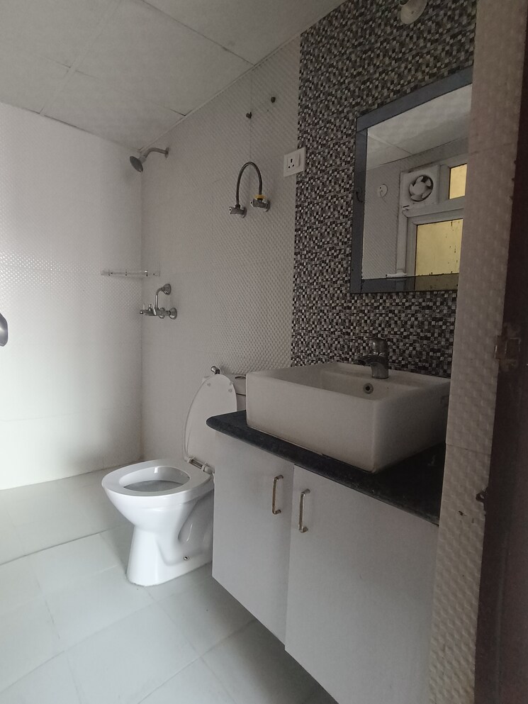 Bathroom, saviour-park 2 Bedroom 1285 Sq.Ft. Apartment In Mohan Nagar Ghaziabad 9618252