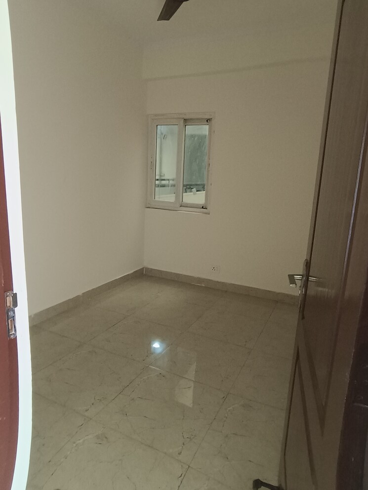 Room, saviour-park 2 Bedroom 1285 Sq.Ft. Apartment In Mohan Nagar Ghaziabad 9618252