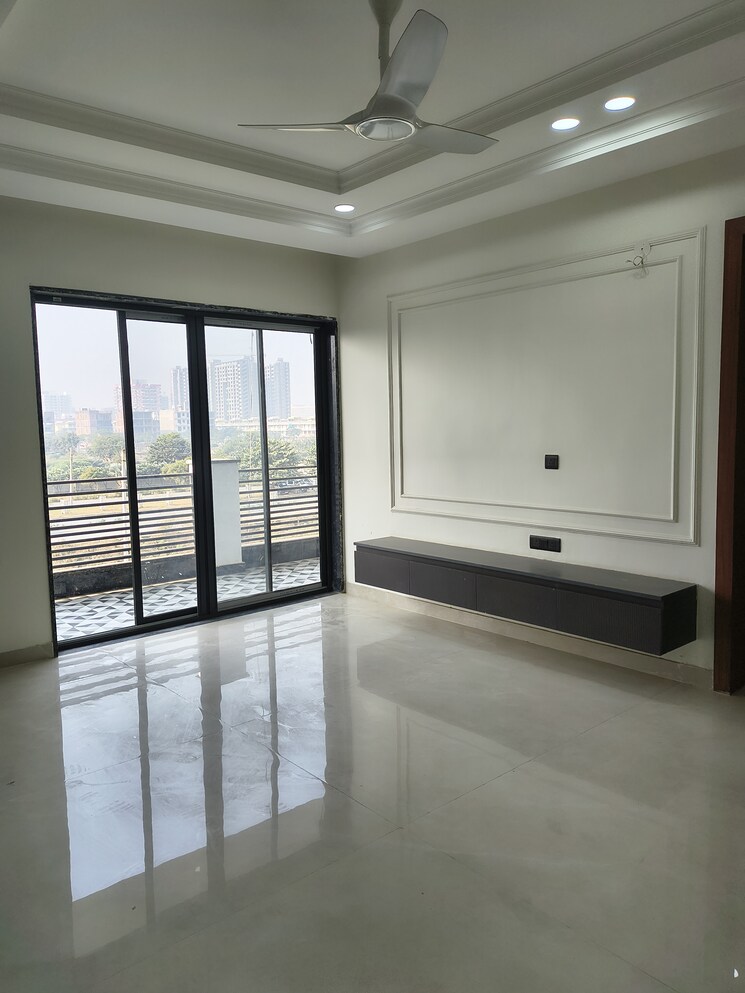 Room, sector 89 4 Bedroom 4457 Sq.Yd. Builder Floor In Sector 89 Faridabad 9618314